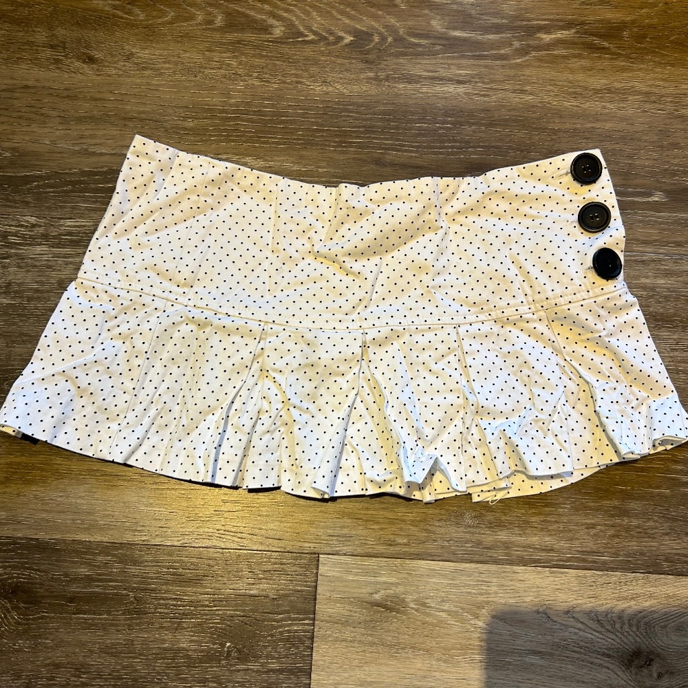Vintage 2000s pleated skirt with matching crop blazer